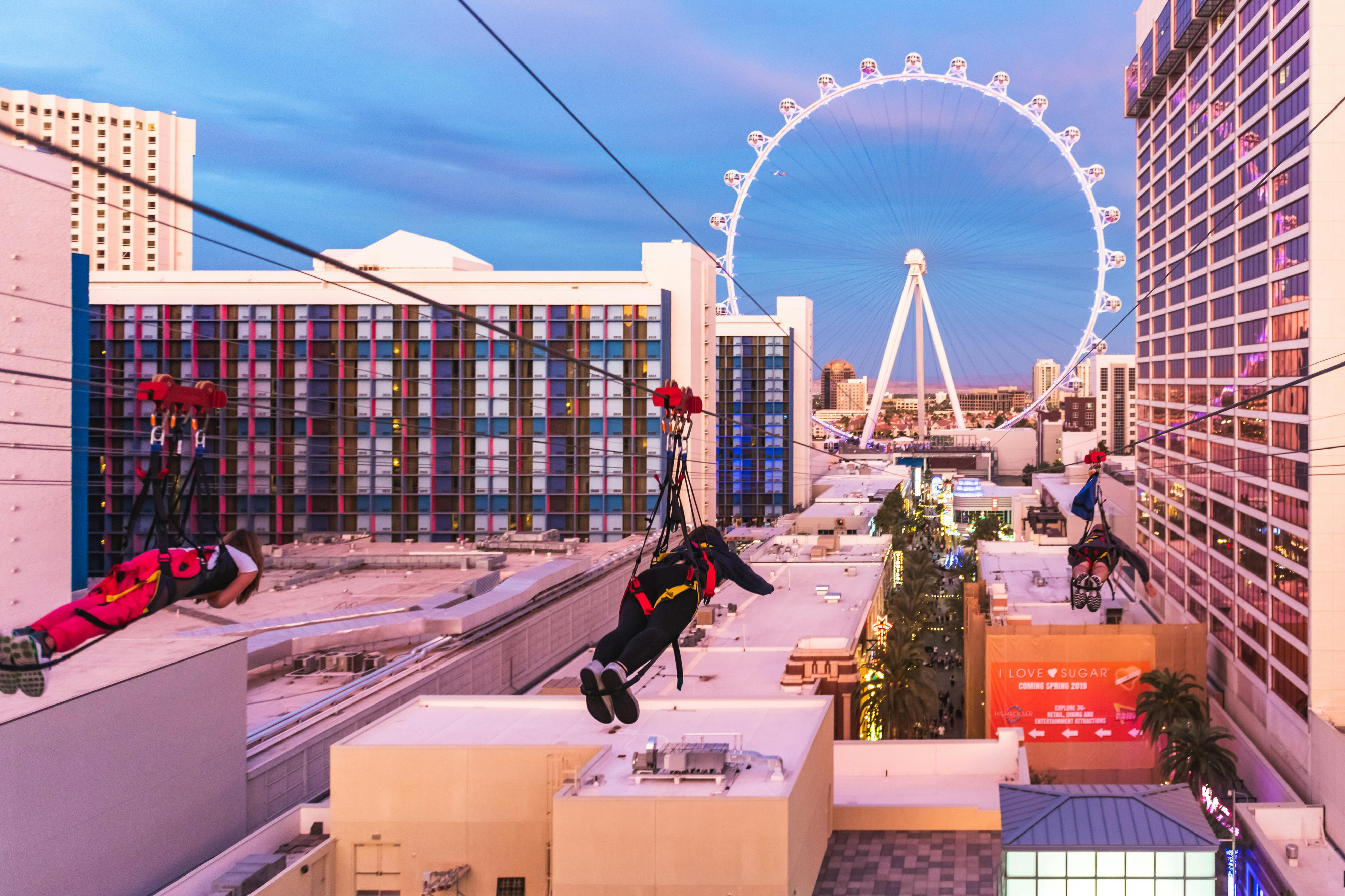 ラスベガス　LASVEGAS ラスベガス の Fly LINQ Zipline Las Vegas: Entry Ticket | Pelago